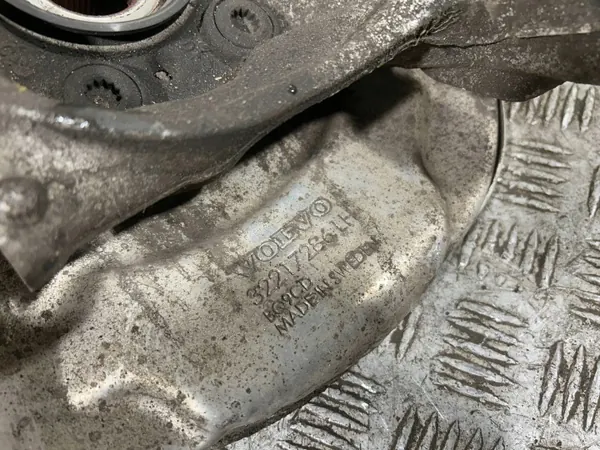 Moyeu de roue arrière Volvo XC90 OEM UTO81643 image 6