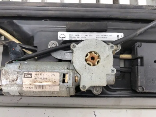 Teto solar OEM LORK-437-522684 para MAN TGA - Usado image 6