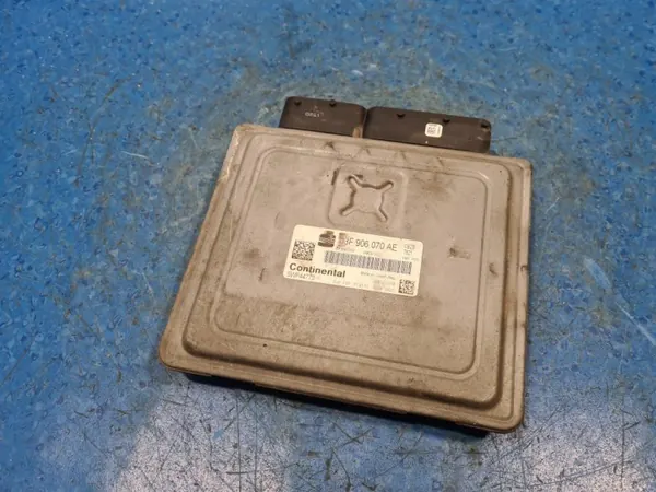 Seat Motorregelaar OEM 03F906070AE Gebruikt image 7
