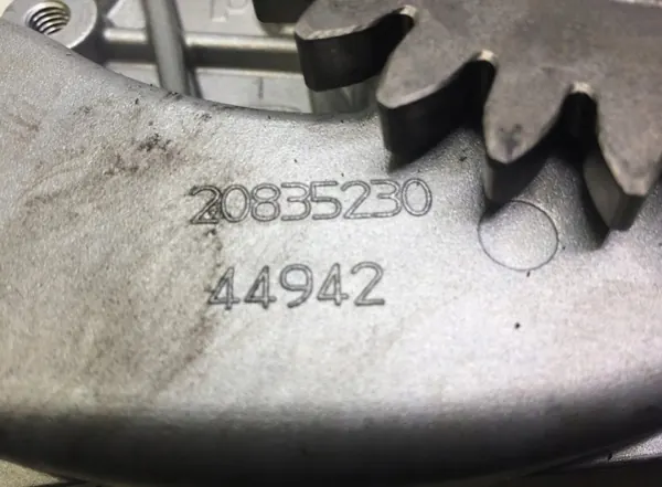 20835230 Volvo Motorölpumpe - Gebraucht image 3