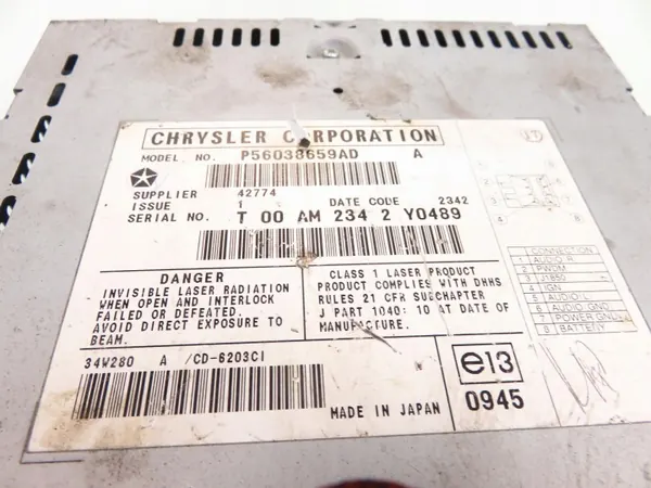 Changer CD d'occasion OEM P56038659AD pour Chrysler 300M image 6