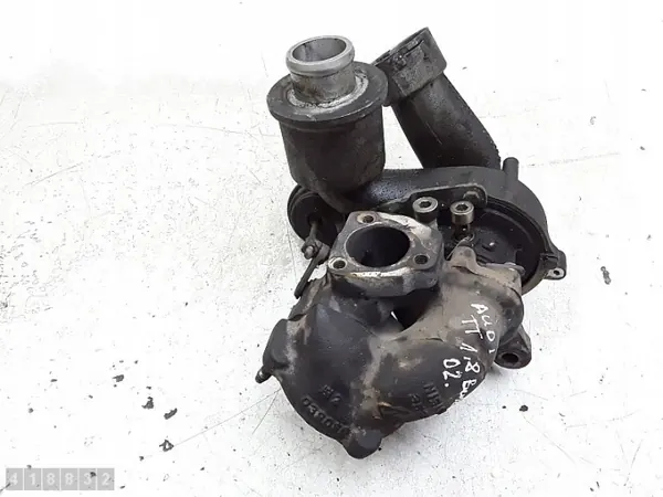 Turbocompresor Audi TT usado OEM 06A145704T image 4