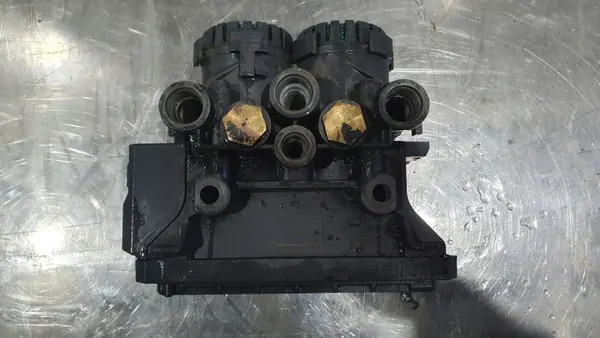 Modulateur de valve EBS OEM K000924 pour Mercedes Actros image 2
