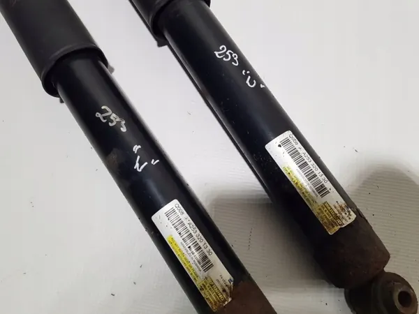 Taka Oikea Jousitus OEM A2533201330 Mercedes image 3