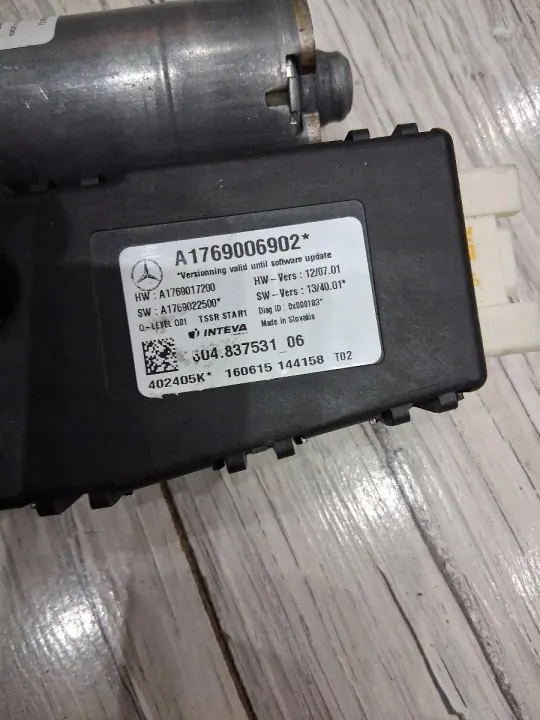 Moteur de toit ouvrant Mercedes-Benz CLA OEM A1769006902 image 4