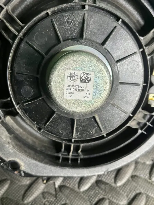 Altavoz Alfa Romeo OEM 505473920 - Usado image 5