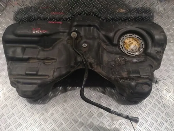 Polttoainesäiliö & Pumppu OEM 7358684 BMW G11 image 2