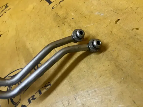 Jaguar Öljynjäähdytinputki OEM DX23-7R081-FB image 4