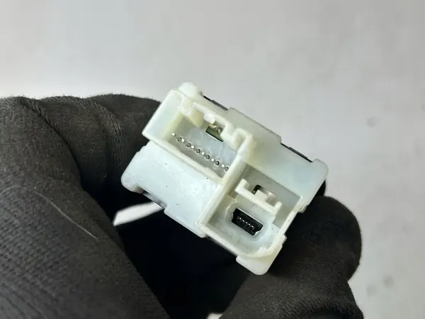Prise USB Buick Encore I 2021 OEM 13519224 image 7