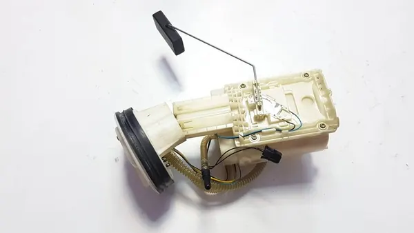 Audi OE Brandstofpomp 8L9 919 051J image 3