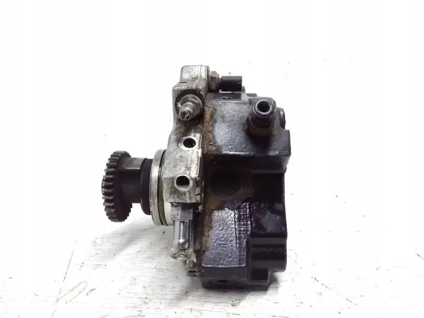 Brandstofpomp Mercedes W204 W207 W212 OM642 image 2