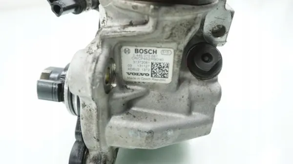 Volvo V40 II 2.0 D3 inspuitpomp OEM 0445010681 image 3
