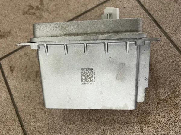 Tesla 1598486-00-F hulpaccu 16V 7Ah image 4