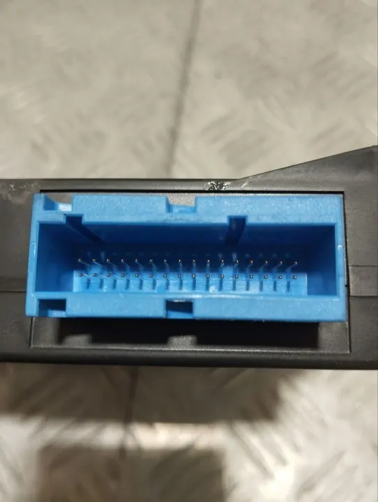 Módulo suspensión aire Maserati Quattroporte 2014 OEM 670009256 image 3