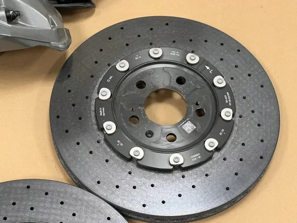 Pinças e discos OEM 4K0615301AD para Audi RS7/RS6 C8 image 5