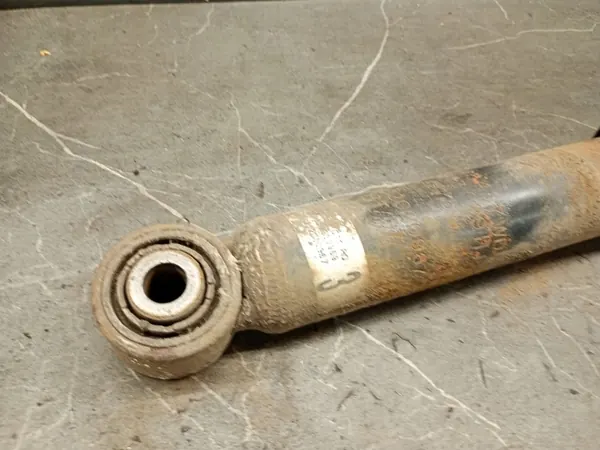 Amortizzatore Posteriore Sinistro VW Jetta III image 2