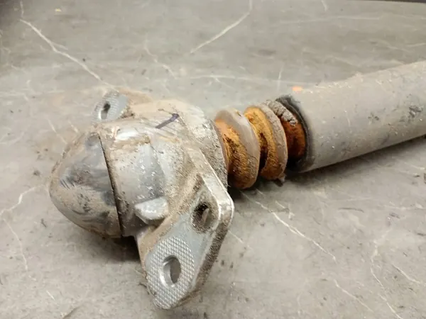 Amortizzatore Posteriore Sinistro VW Jetta III image 9