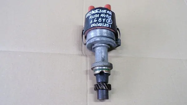 AUDI A4 B5 1.6 8V Unité d'Allumage 050905205AR image 1