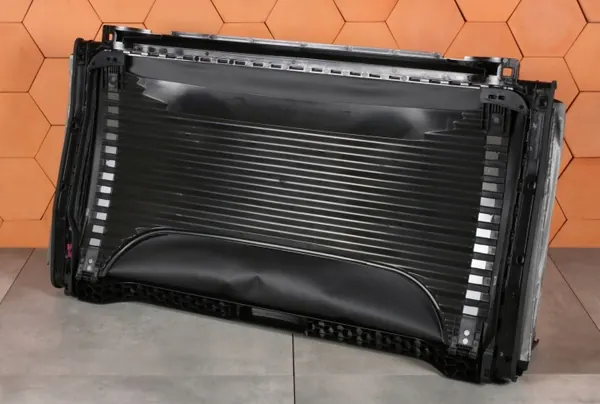 Compartiment toit BMW OEM 7490641 pour G23 M4 G83 Cabrio image 3