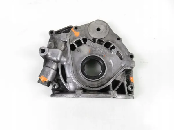 Bomba de aceite usada OEM 074115109B para VW Transporter IV image 2