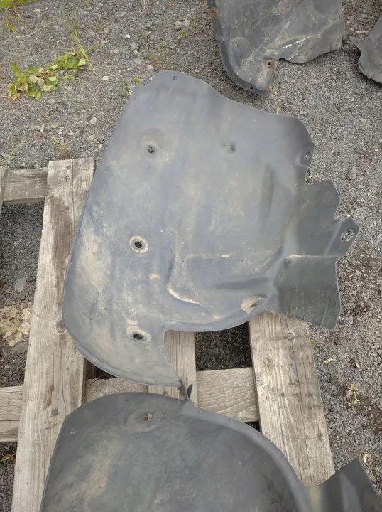 Front Right Wheel Arch Renault Scenic II 8200430600 image 10