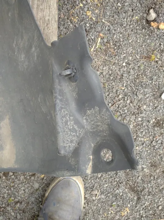 Front Right Wheel Arch Renault Scenic II 8200430600 image 9