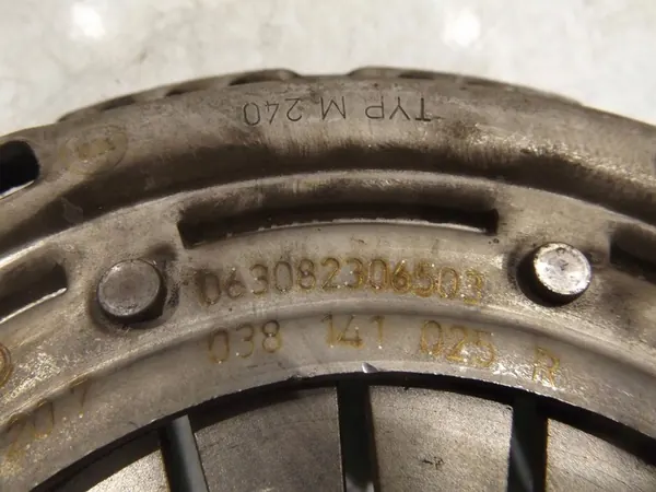 Disque d'embrayage Volkswagen Polo IV 9N 038141025R image 8