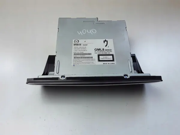 Changer CD Mazda 6 Sedan 2015 2.2L Diesel GML8669G0 image 2
