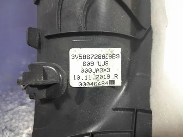 Cache C Droit Skoda Superb III Lift HB OEM 3V5867288 image 4