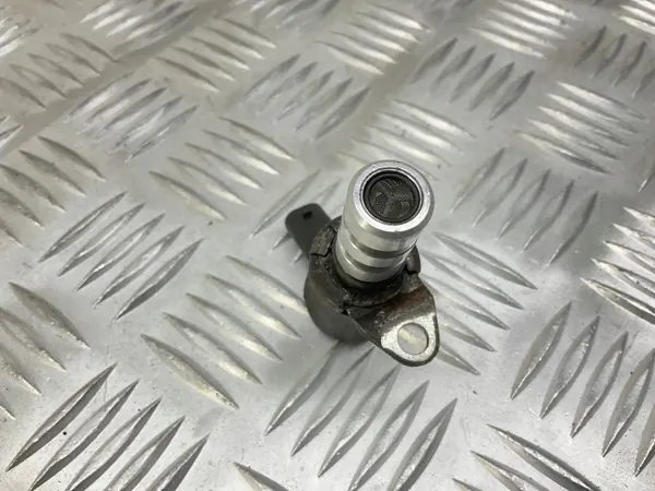 Válvula de ajuste de árvore de cames OEM 06E115243G Audi SQ5 image 3