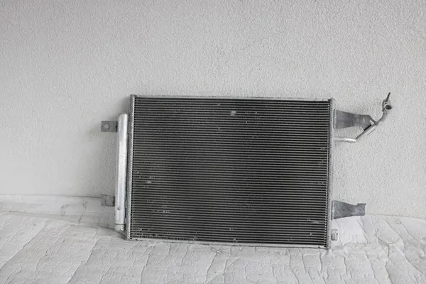 MITSUBISHI COLT Ilmastointijäähdytin MR568975 image 3