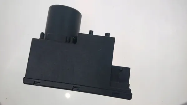 Bomba de fecho central Audi A3 A4 OEM 8L0862257E image 4