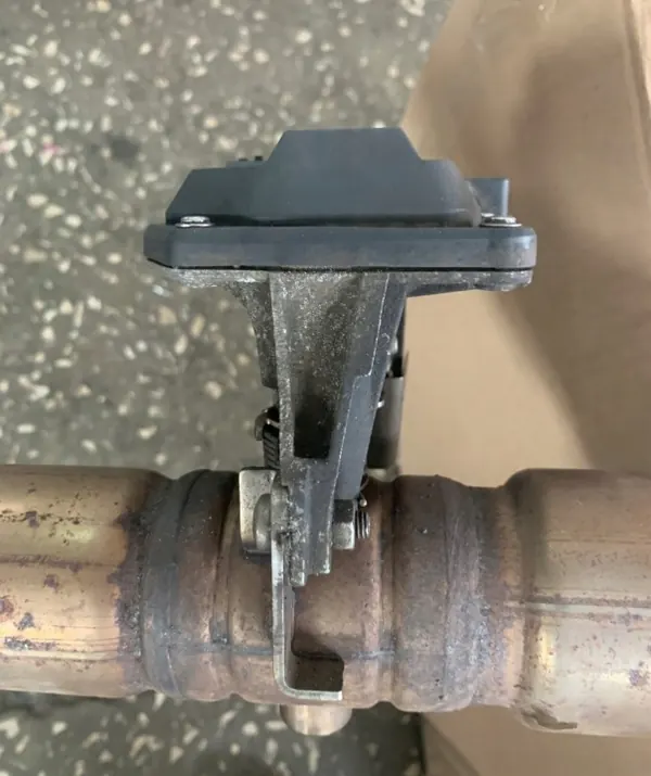 Pakoputken klapin aktuaattori OEM WYDECHU W246 Mercedesille image 4