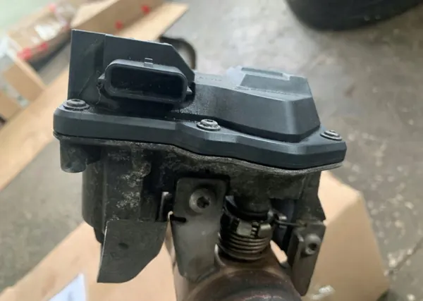 Pakoputken klapin aktuaattori OEM WYDECHU W246 Mercedesille image 7