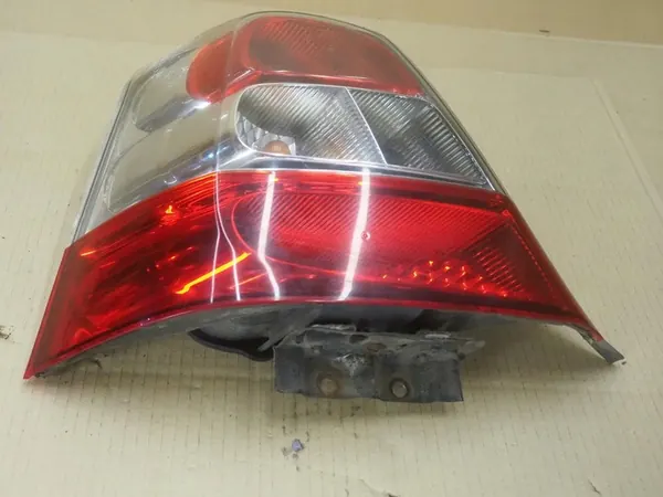Luz Trasera Izquierda Honda Civic Lift HB 4982 image 3
