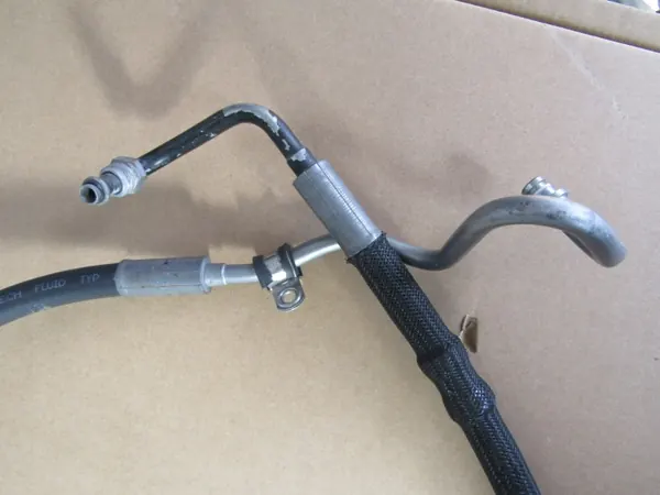 Flexible de direction assistée Mercedes OEM A2214602724 image 3