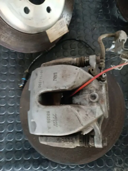 Bromsoklar Fram & Bak BMW 3 G20 G21 Zaciski image 3