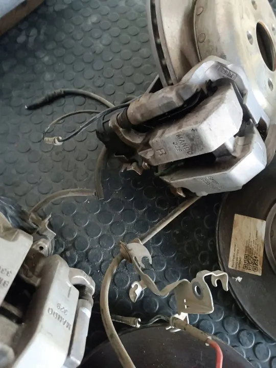 Bromsoklar Fram & Bak BMW 3 G20 G21 Zaciski image 5