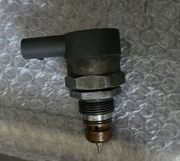 Sensor de pressão de combustível VW CRAFTER 2.5 TDI image 5