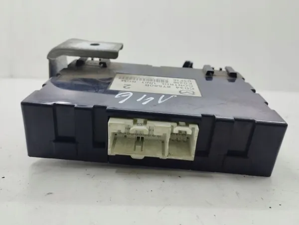Module de verrouillage central Mazda 5 2008 OEM CD3467560B image 6