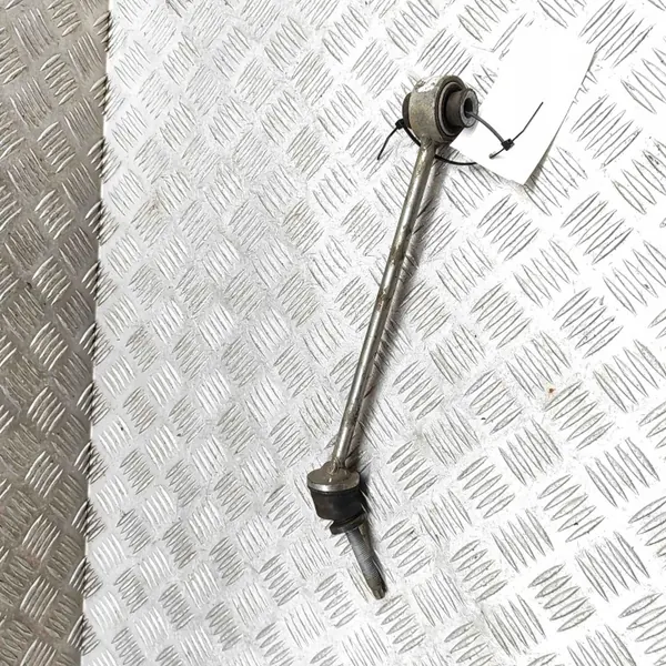 OEM A1673200289 Etuvakainnusliitin - Oikea puoli image 3