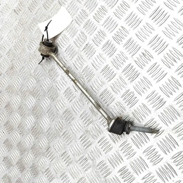 OEM A1673200289 Etuvakainnusliitin - Oikea puoli image 4