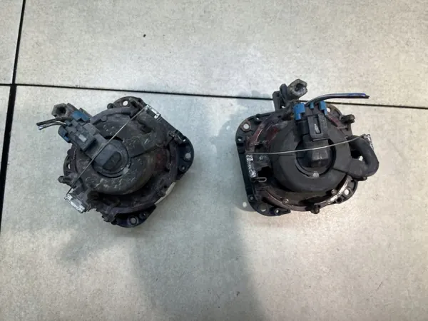 Gebrauchter Halogenscheinwerfer-Satz Vorne Mazda MPV 2.0 D image 4