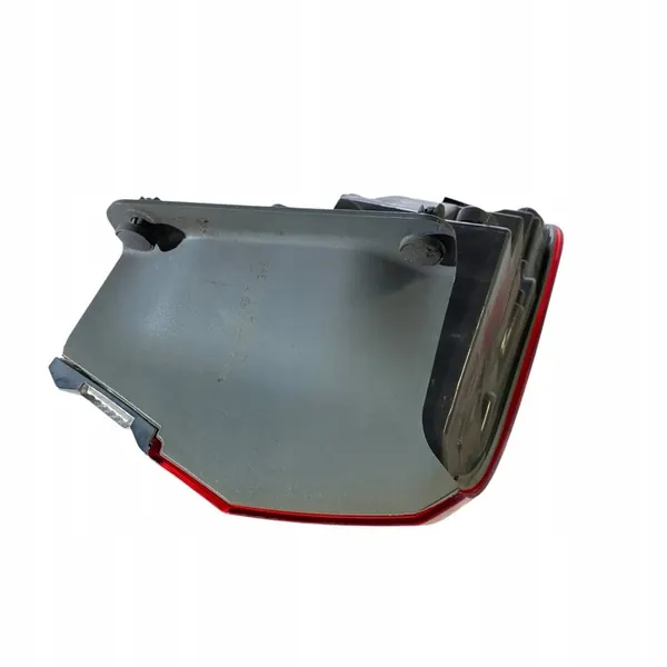 Jeep Grand Cherokee 2017 Luz trasera lado derecho OEM image 9