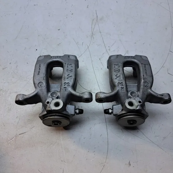 PEUGEOT 2008 II bakre bromsok OM777A OM779A set image 2
