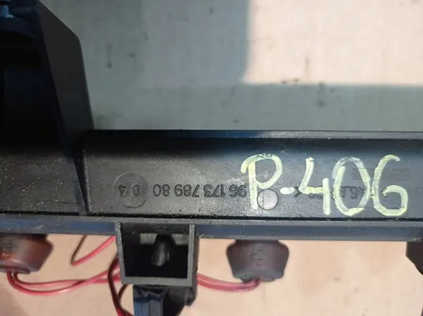 Rampe d'injection Peugeot Citroen 9617378980 image 4