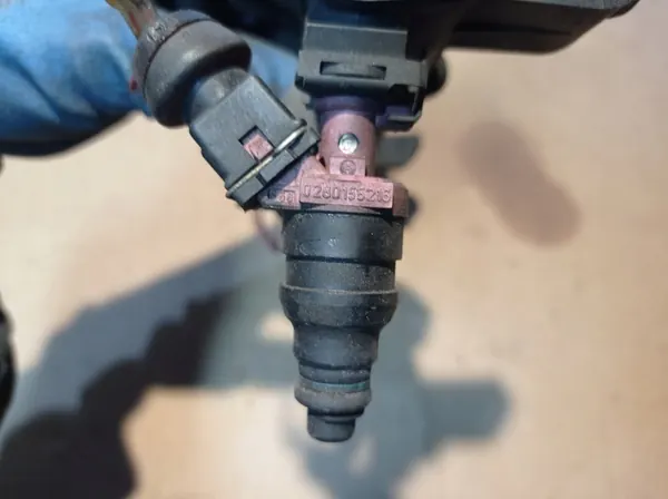 Rampe d'injection Peugeot Citroen 9617378980 image 5