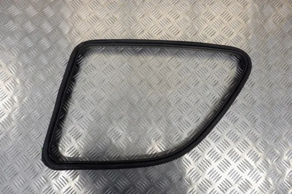 Bakruts tätning OEM A1646701439 Mercedes GL image 3