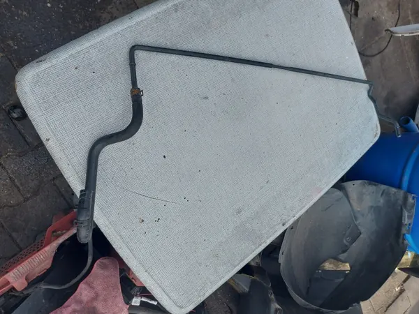 VW T6 2.0 TDI ohjausjäähdyttäjä OEM 7E0422896D image 2