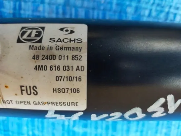 Audi Q7 Bakre Stötdämpare OEM 4M0616031AD image 5